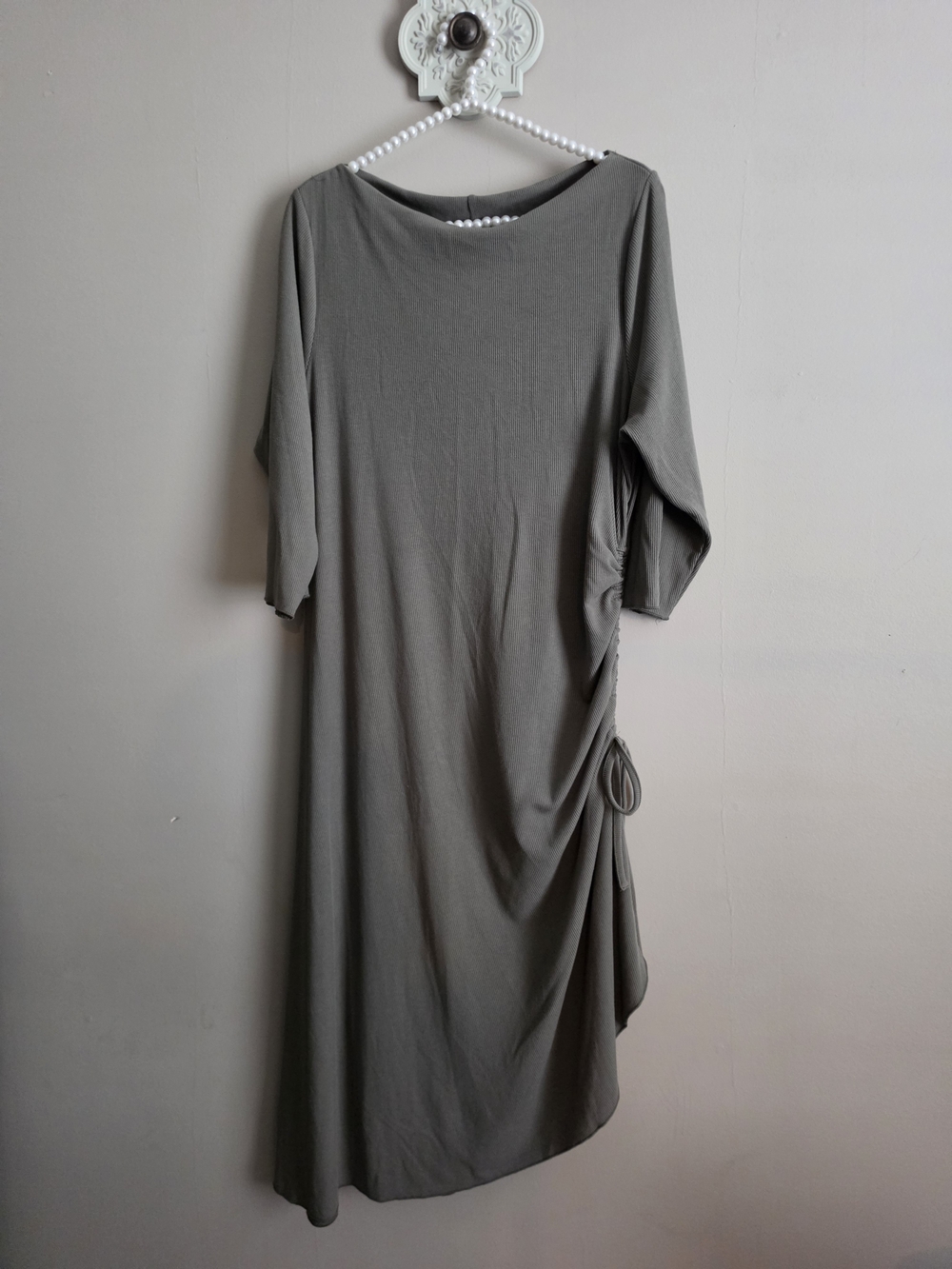 Women’s Olive Gray Ruched Side Midi Dress